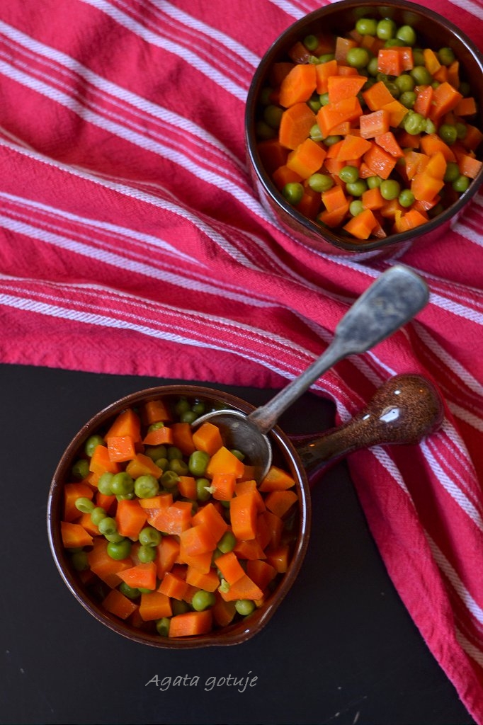 marchewka z groszkiem 04-1024