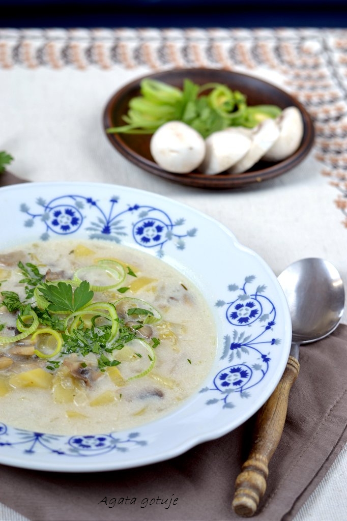 zupa pieczarkowa 03-1024