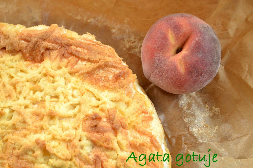 ciasto z brzoskwiniami