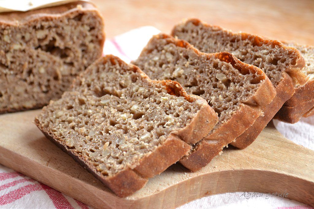 razowy z maslanka i slonecznikiem