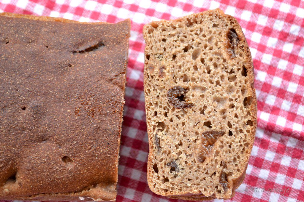 razowiec ze sliwkami