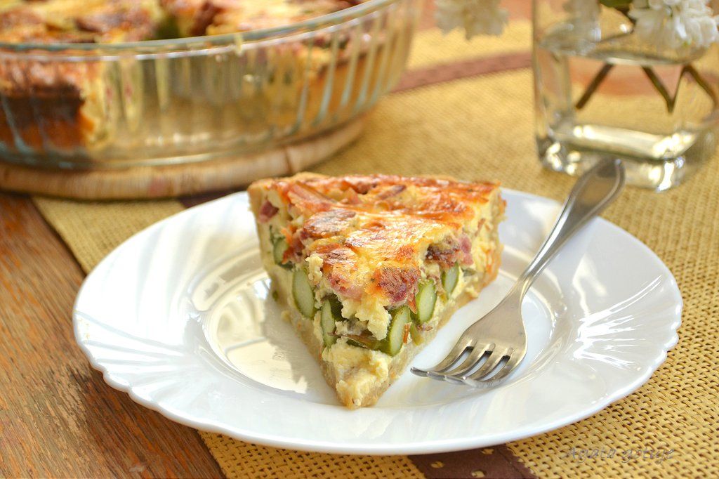 quiche ze szparagami i boczkiem