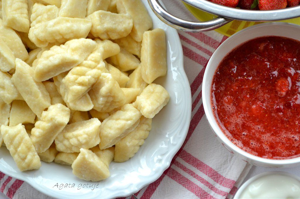 pierogi leniwe z truskawkami3-1024