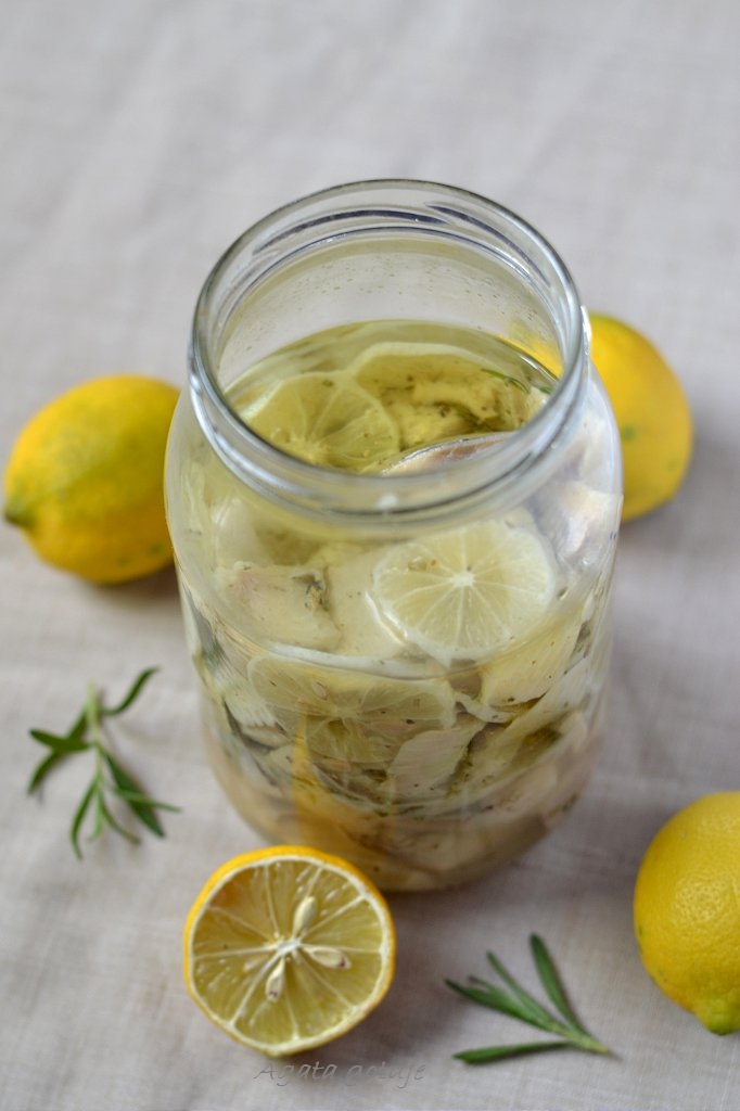 cytrynowe sledzie z rozmarynem 02-1024