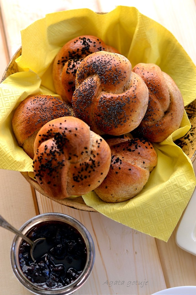 polrazowe bulki 03-1024