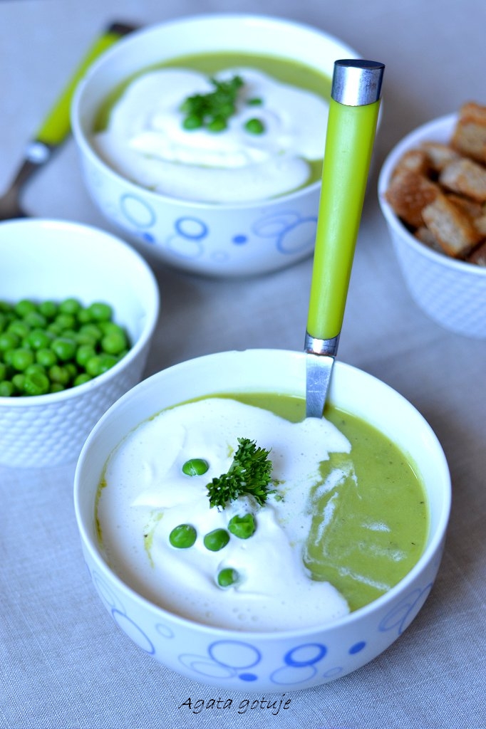 klasyczna zupa krem z groszku 04-1024