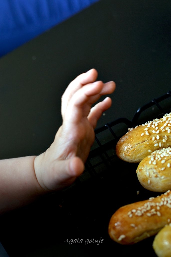 sezamowe paluchy drozdzowe 03-1024