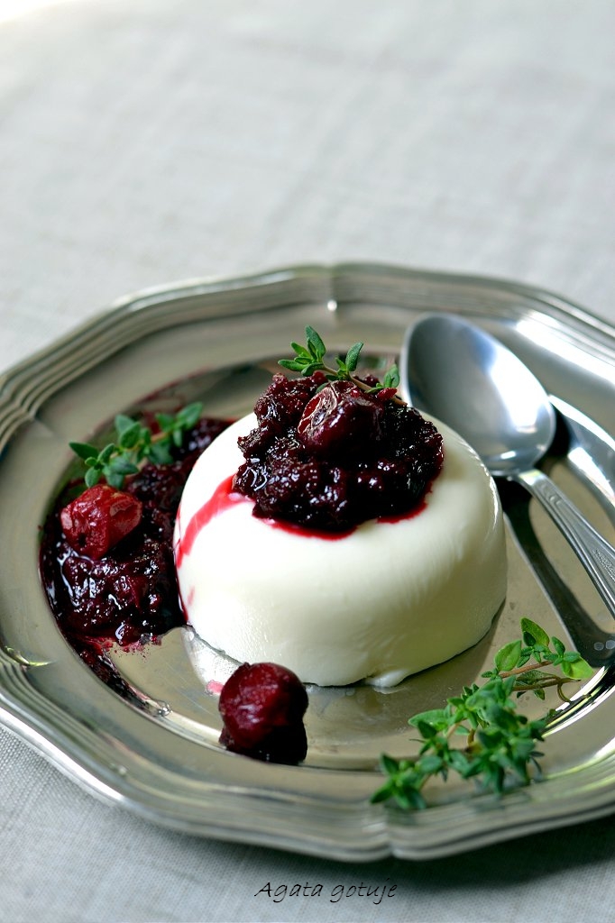 Kubica_panna cotta z kozim twarozkiem 03-1024