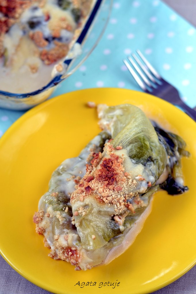 Salata lodowa z nerkowcami zapiekana pod bezamelem 04-1024