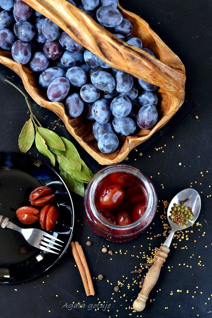 Marynowane śliwki (w lekkiej zalewie octowej) 4-1024