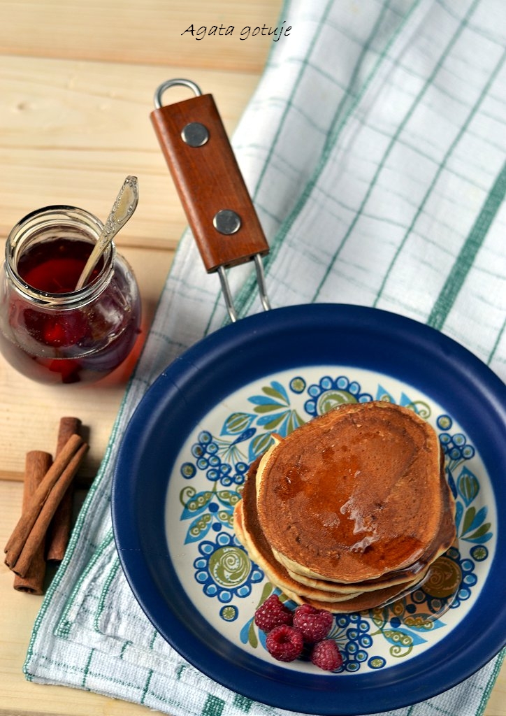pancakes z syropem cynamonowym1-1024