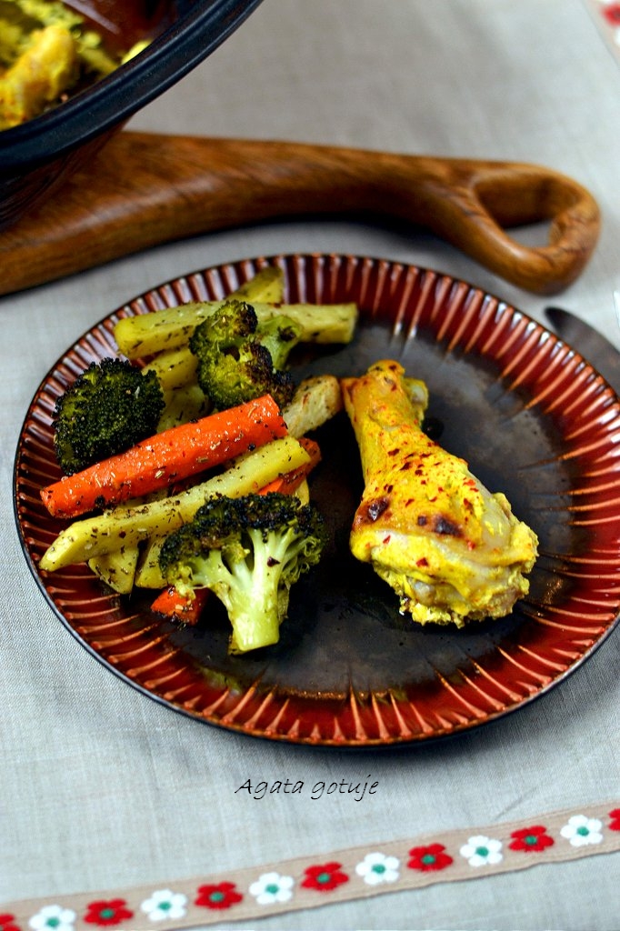 pieczone palki z kurczaja marynowane w jogurcie i curry z chili 03-1024