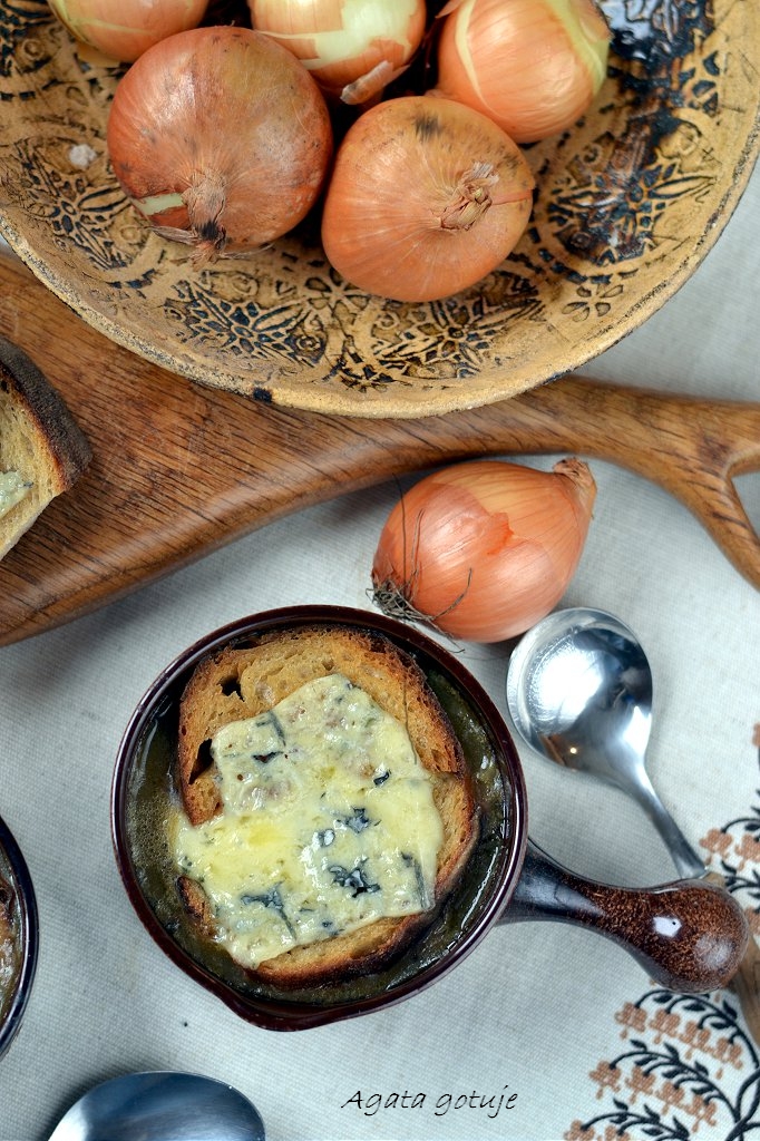 zupa cebulowa z grzankami i serem lazur 01-1024
