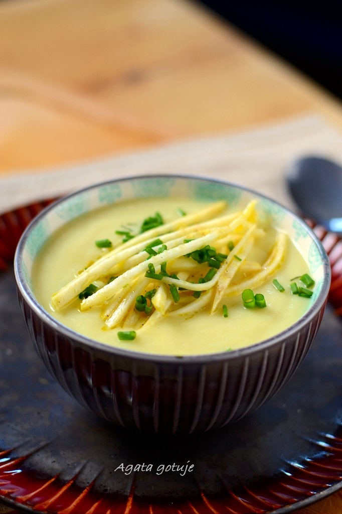 zupa-krem-z-selera-i-pietruszki-z-gorgonzola-04-1024