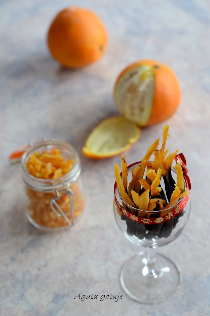 kandyzowane-skorki-z-pomaranczy-w-czekoladzie-i-do-ciasta-01-1024