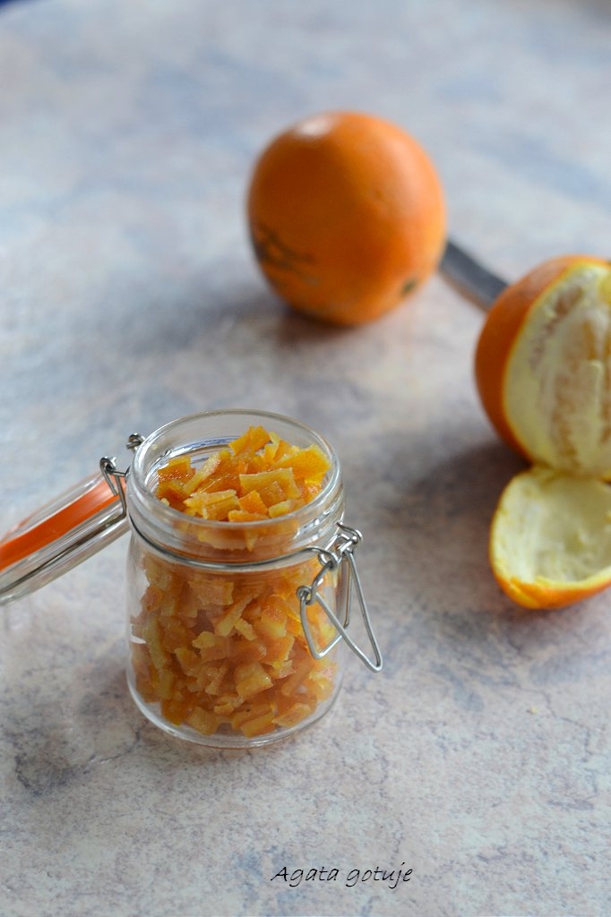 kandyzowane-skorki-z-pomaranczy-w-czekoladzie-i-do-ciasta-02-1024